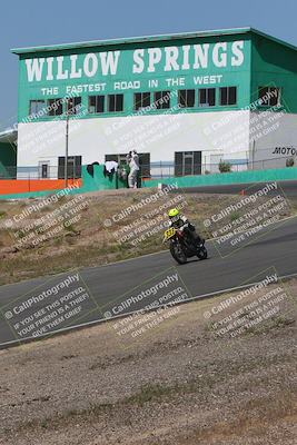 media/Apr-20-2025-AHRMA (Sun) [[393a79c373]]/Race/Group 2/Turn 4b/